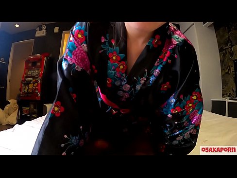 ❤️ Tânără fată de cosplay iubește sexul până la orgasm cu un squirt într-o călușară și o felație. Fată asiatică cu păsărica păroasă și sâni frumoși în costum tradițional japonez în video amator care arată masturbarea cu jucării de sex. Sakura 3 OSAKAPORN. ❤️❌  at us ☑