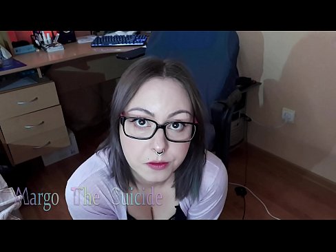 ❤️ Fata sexy cu ochelari suge adânc Dildo în fața camerei de filmat ❤️❌  at us ☑