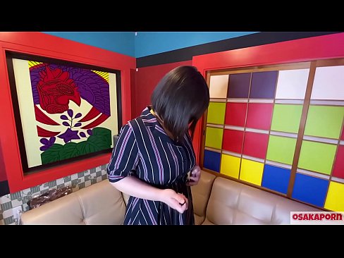 ❤️ Drăguță japoneză cu sâni mari se masturbează cu jucării sexuale și are un orgasm. Ea vorbește într-un interviu despre experiența ei de futut. Țâțe uriașe și păsărica păroasă gemând tare. Osakaporn ❤️❌  at us ☑